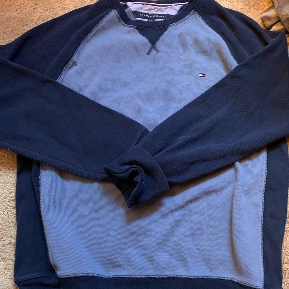 tommy hilfiger crew neck sweatshirt
